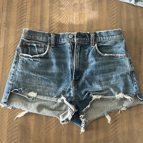 Abercrombie Denim Shorts - Picture 1 of 3